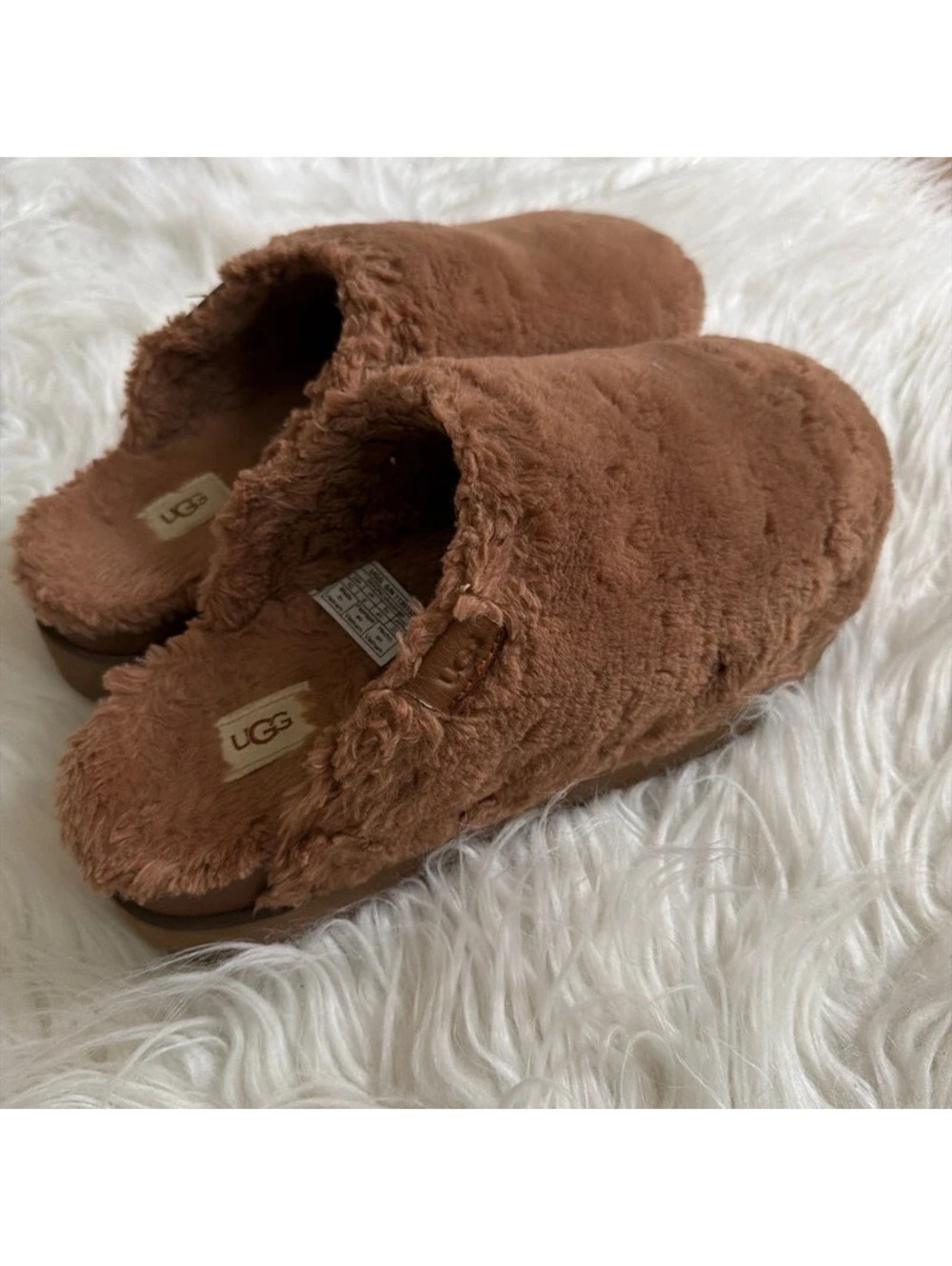 Ugg slippers size 10